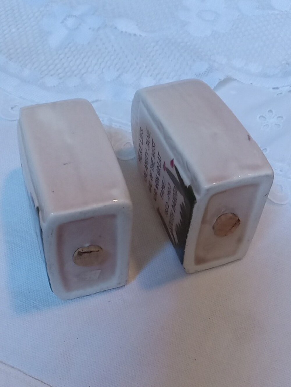 Novelty Tombstone Salt & Pepper Shakers - Picture 4 of 5